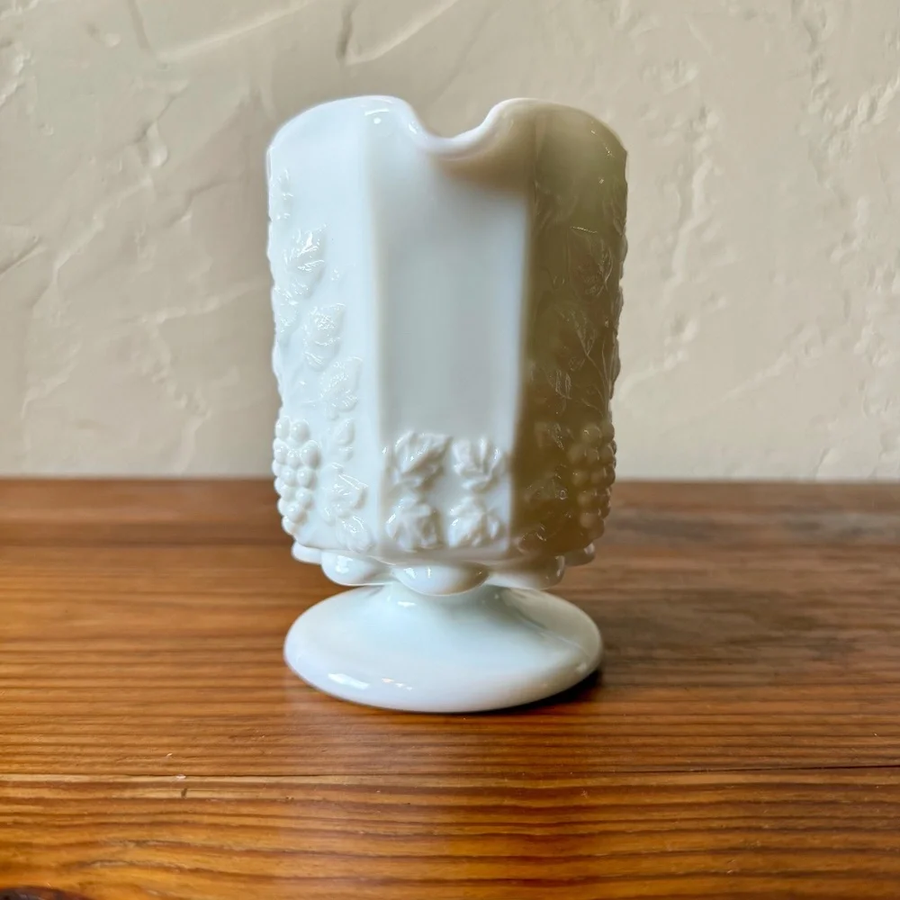 Westmoreland Milk Glass Grape Pattern Footed Creamer – Vintage Mid-Century - Picture 12 of 13